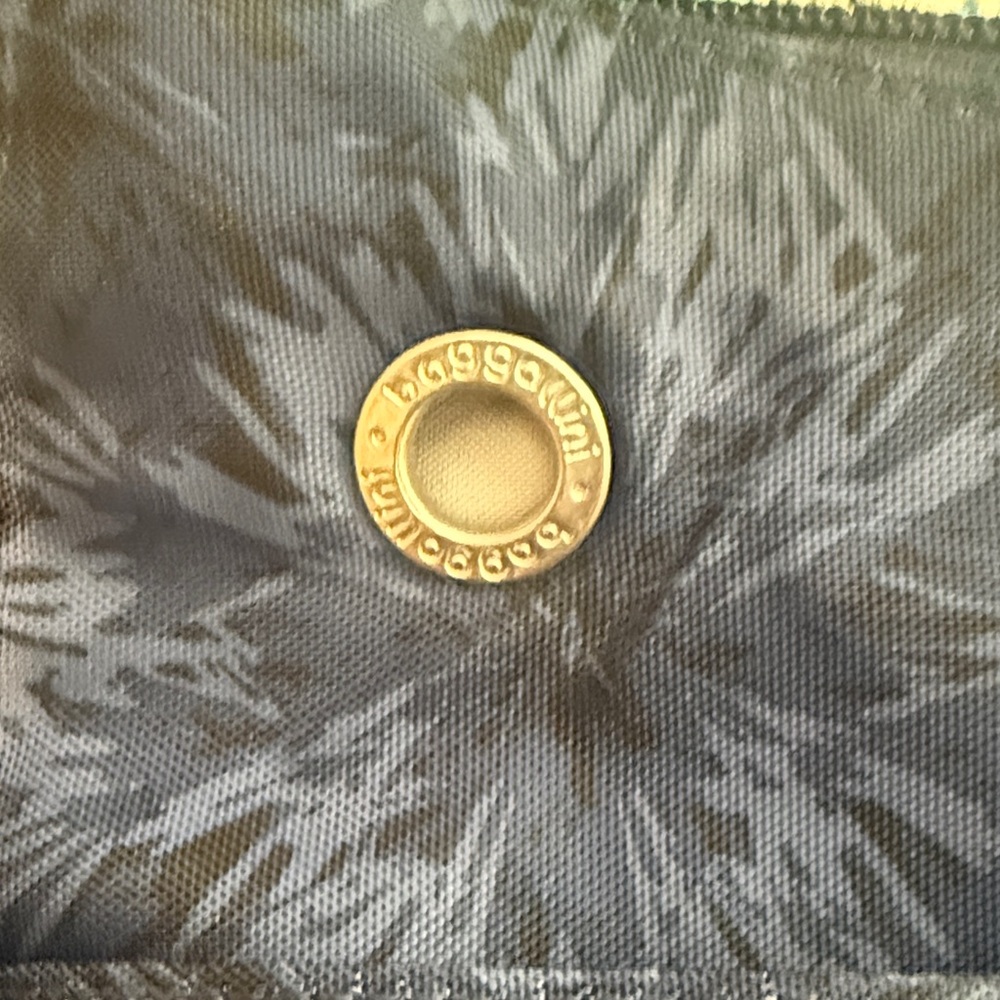 Baggallini Navy Floral-Print Crossbody Bag - Picture 9 of 13